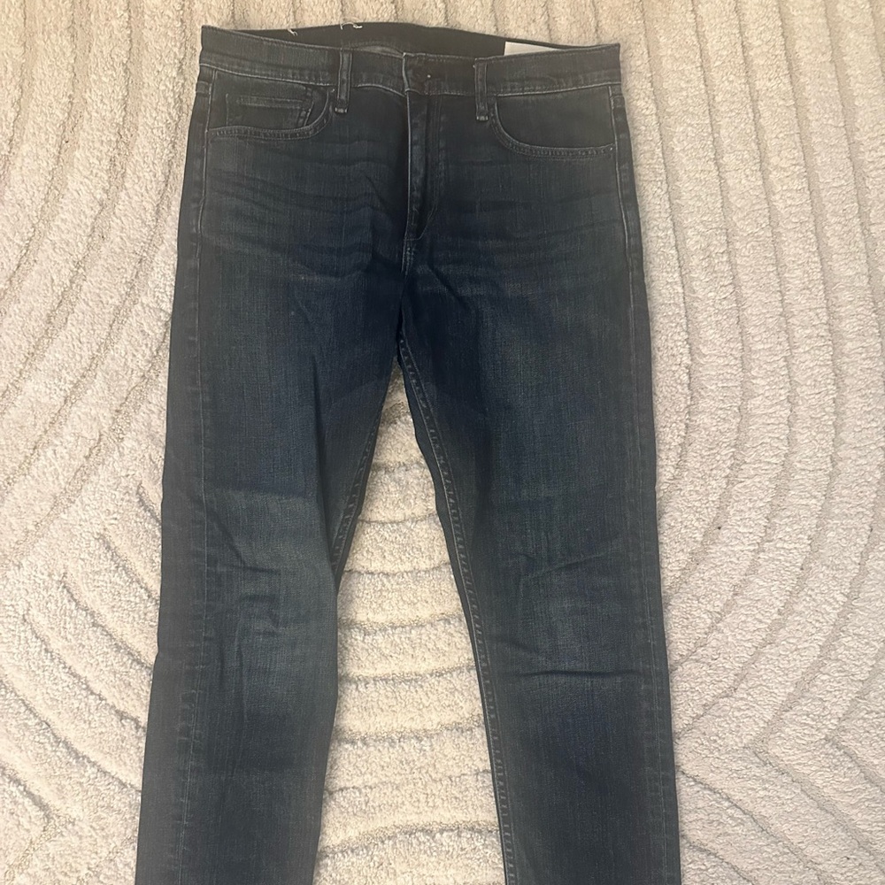 Rag & Bone jeans. 33w & 32l. 
Great condition.